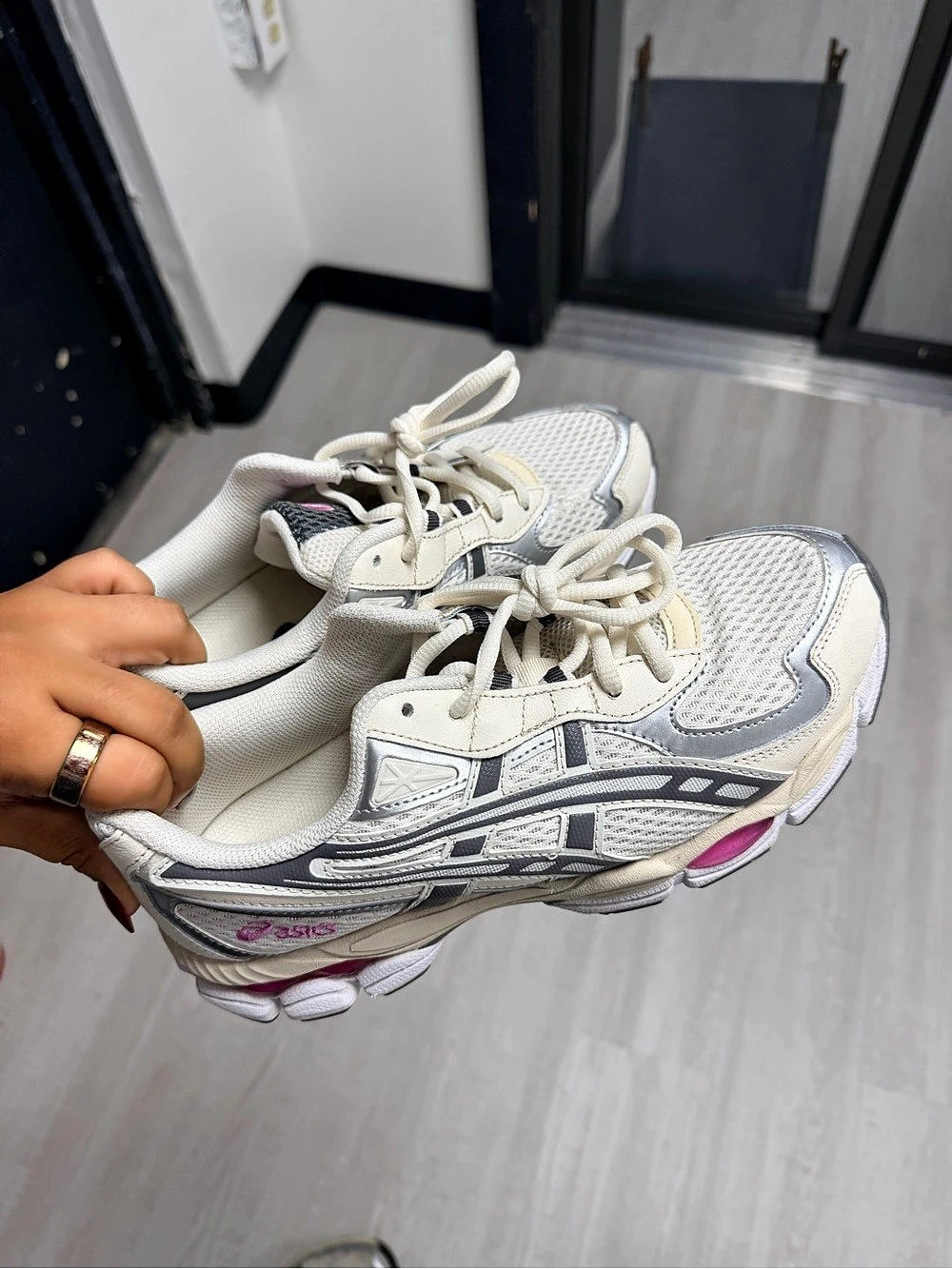 ASICS GEL-NYC 2055 White Cream Fuchsia Athletic Sneakers